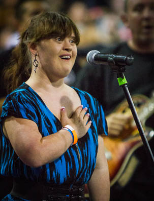 jamie-brewer-TwentyWonder-20wonder-20-wonder