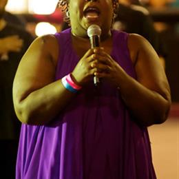 Cleo King sings the national anthem at TwentyWonder 2014. Photo by photo by Guillermo Prieto.